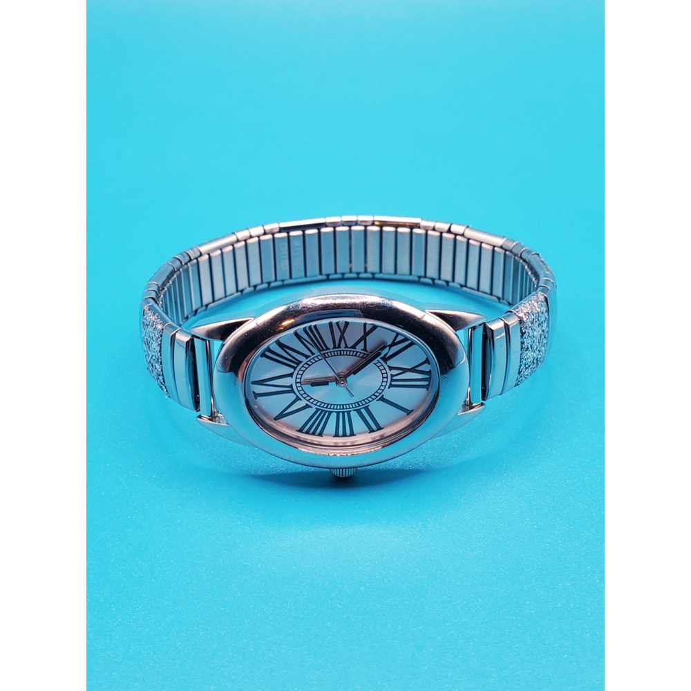 Ladies Quartz Watch - Picture 5 of 9